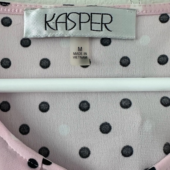 Kasper Pink Pleated Sleeveless Blouse NWOT size M - Picture 4 of 5